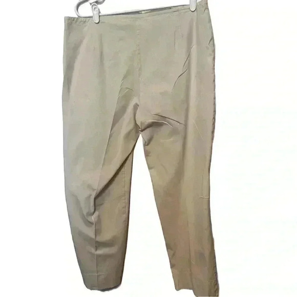 Chico’s khaki Slimming Flat Front Pants - side Zip Women’s  Size 2.5 Ankle - Picture 6 of 6